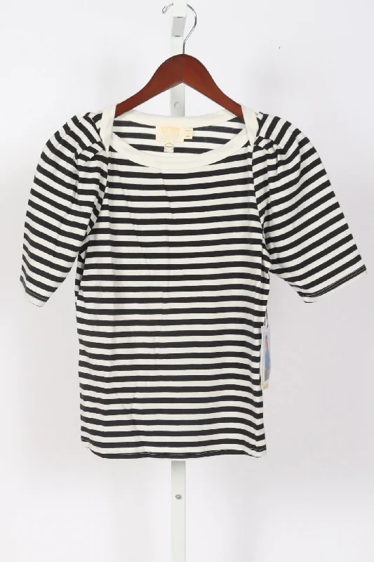 Deana Stripe Envelope T-Shirt - City Stripe Elegant Classic Vintage